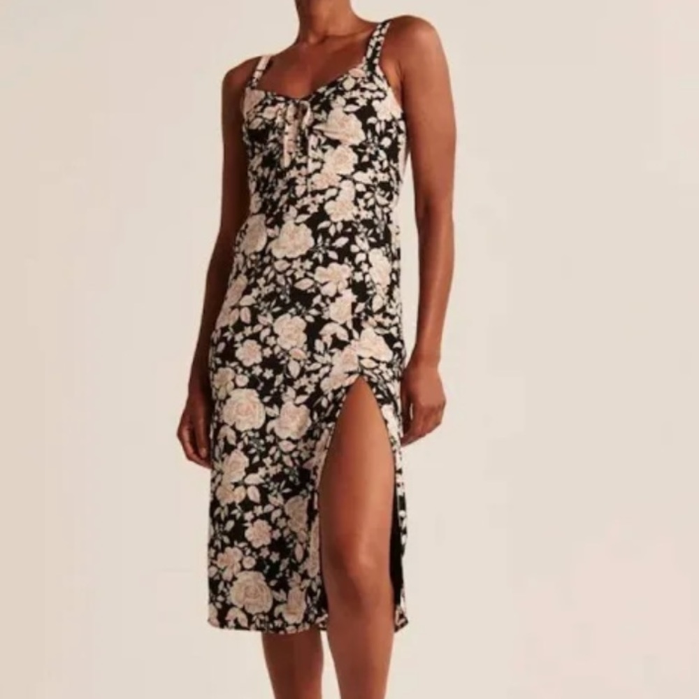 Abercrombie & Fitch Black Floral Cinch Front Midi with Slit, Size Small Tall